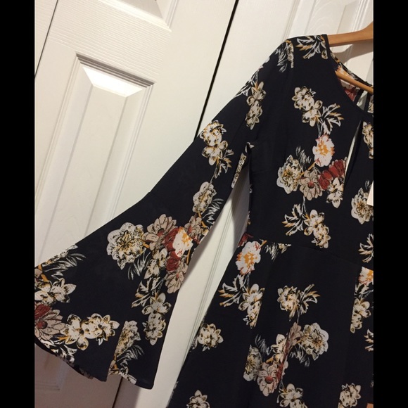 NWT~loveriche Fit and Flare Mini With Open Back - Picture 3 of 8